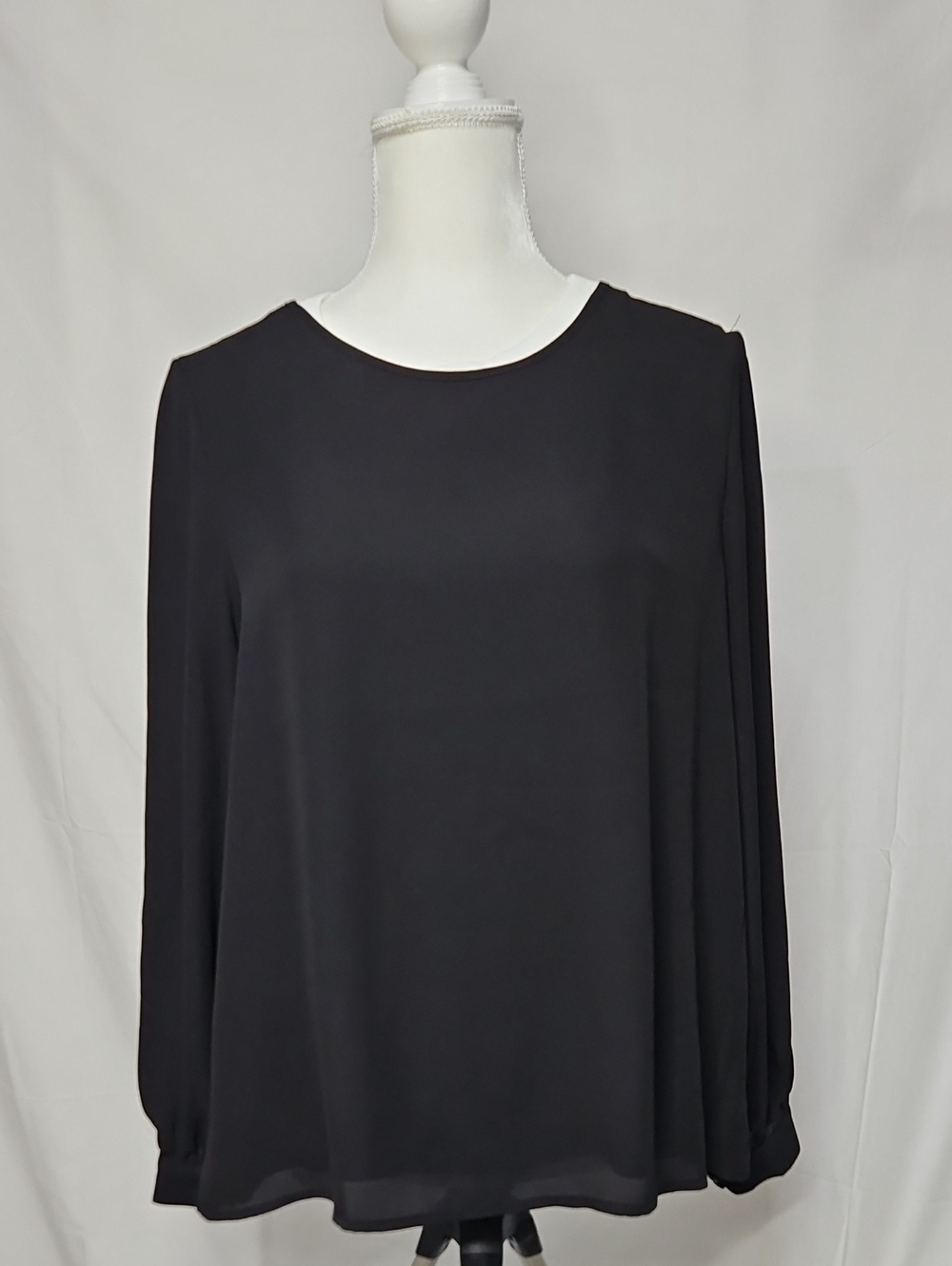 Versona Black Long Sleeve Blouse